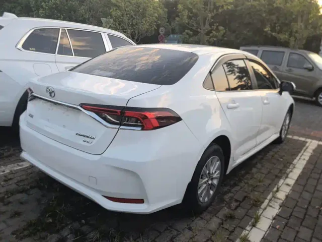 Toyota Corolla — Фото автомобиля 6