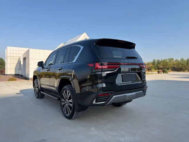 Lexus LX — Фото автомобиля 4