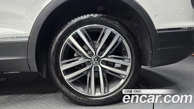 Volkswagen Tiguan — Фото автомобиля 21