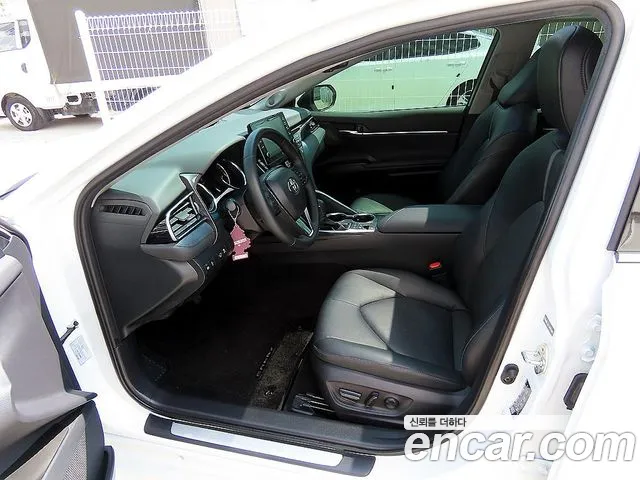 Toyota Camry XV70 — Фото автомобиля 5