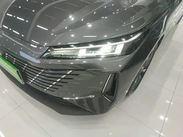 Changan Eado — Фото автомобиля 23