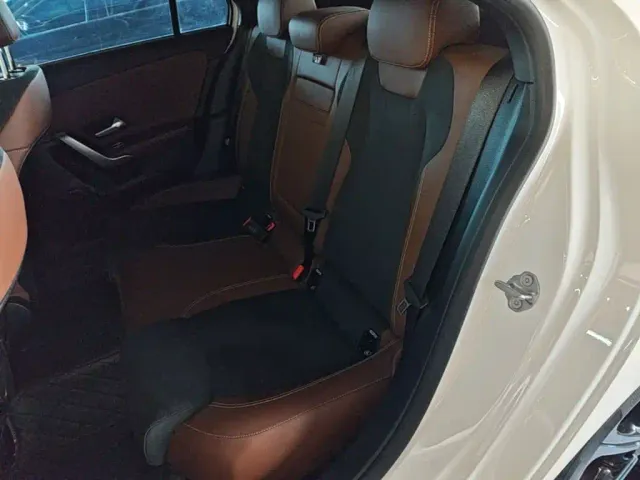 Mercedes-Benz A-Class — Фото автомобиля 16