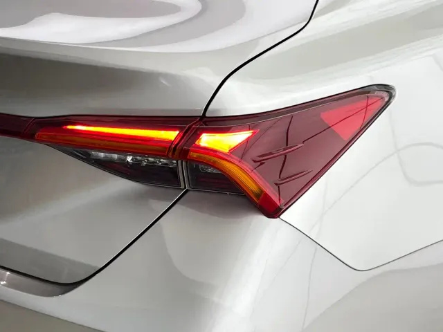 Toyota Avalon — Фото автомобиля 16