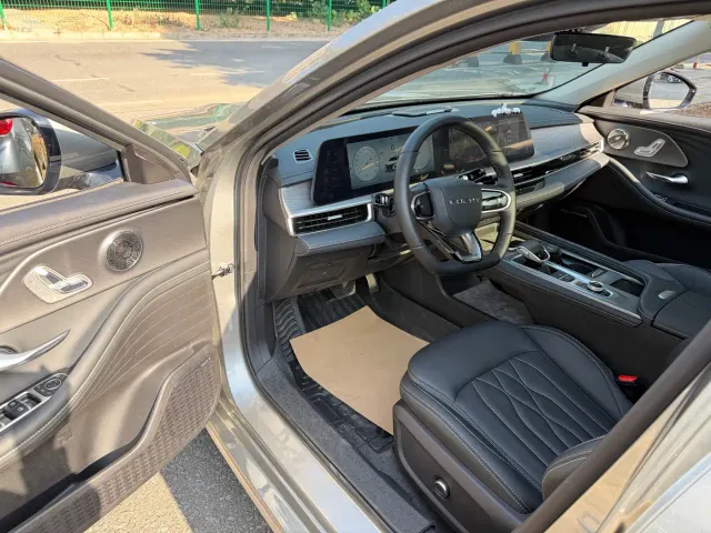 Chery Arrizo 8 — Фото автомобиля 12