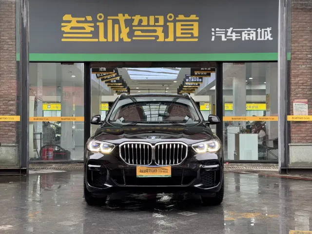 BMW X5 — Фото автомобиля 2