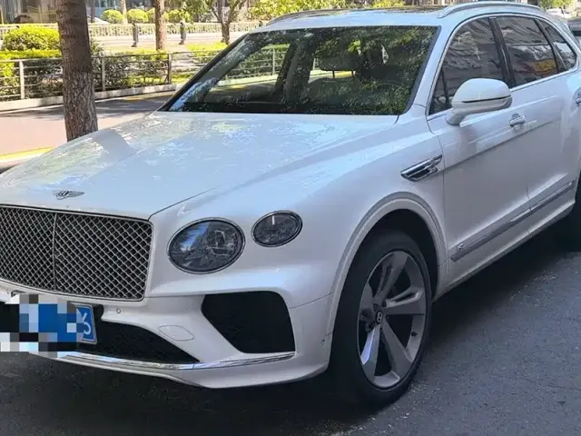Фотография автомобиля — Bentley Bentayga