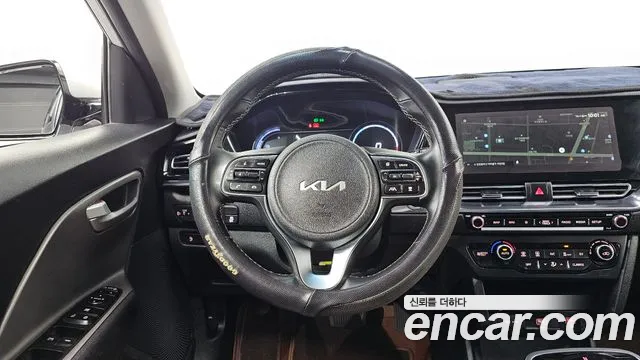 Kia Niro — Фото автомобиля 13