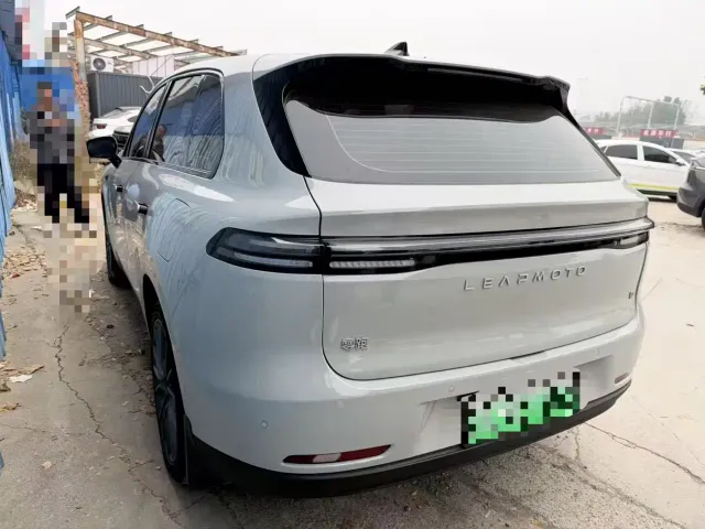 Leapmotor C10 — Фото автомобиля 10