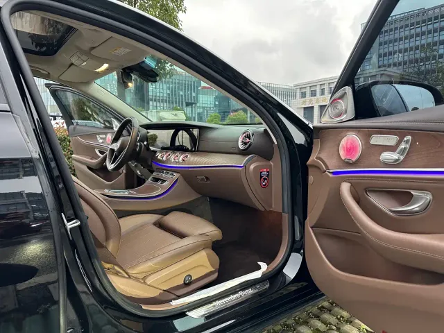 Mercedes-Benz E-Class — Фото автомобиля 9