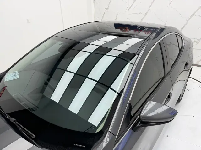 Mazda Axela — Фото автомобиля 7