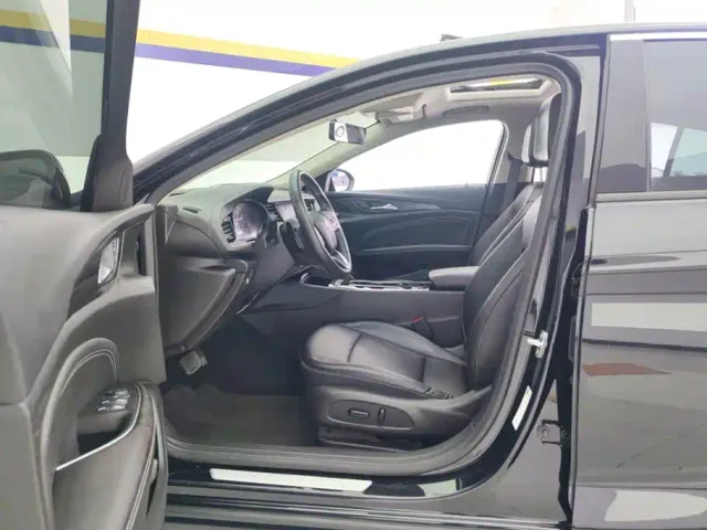Buick Regal — Фото автомобиля 9