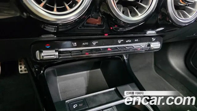Mercedes-Benz A-Class — Фото автомобиля 27