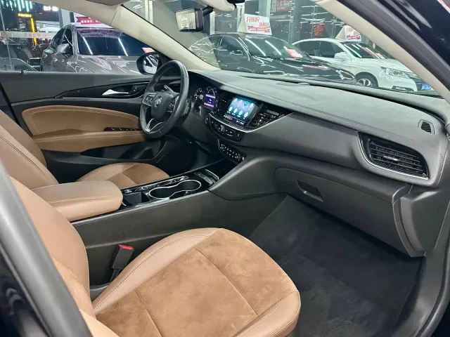 Buick Regal — Фото автомобиля 13