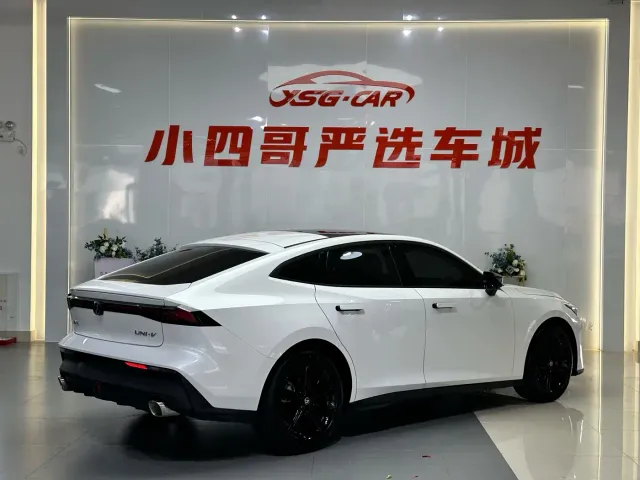 Changan UNI-V — Фото автомобиля 4