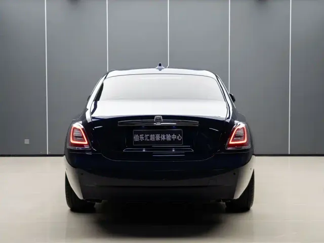 Rolls-Royce Ghost — Фото автомобиля 7