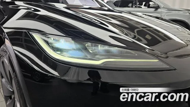 Tesla Model 3 — Фото автомобиля 7