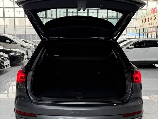 Audi Q3 — Фото автомобиля 22