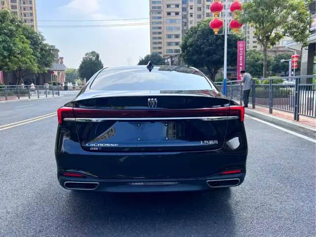Buick LaCrosse — Фото автомобиля 5