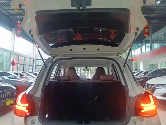 Wuling Bingo — Фото автомобиля 18