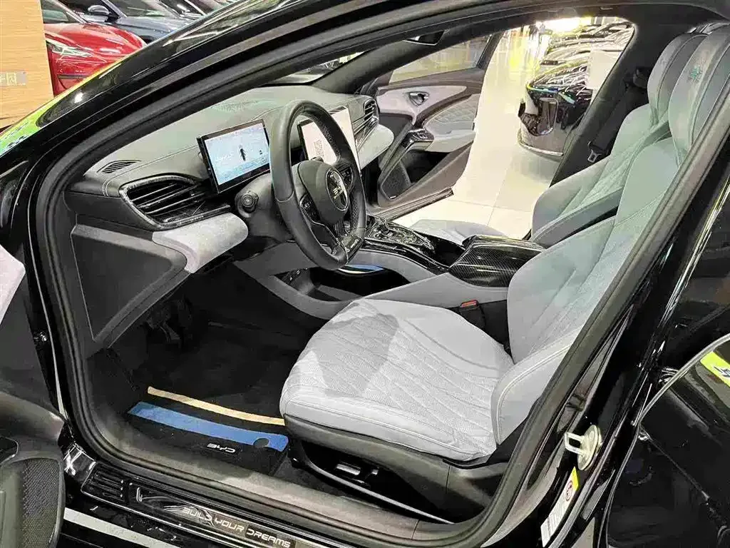 BYD Seal 2023 Champion Edition 550km Premium — Фото автомобиля 3