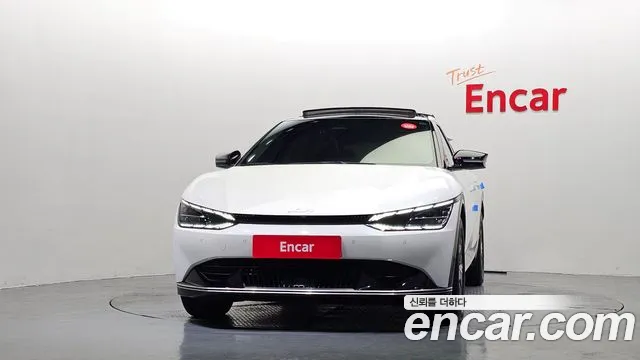 Kia EV6 — Фото автомобиля 3