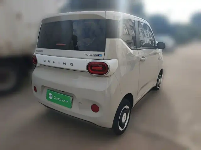 Wuling Hongguang Mini EV — Фото автомобиля 6