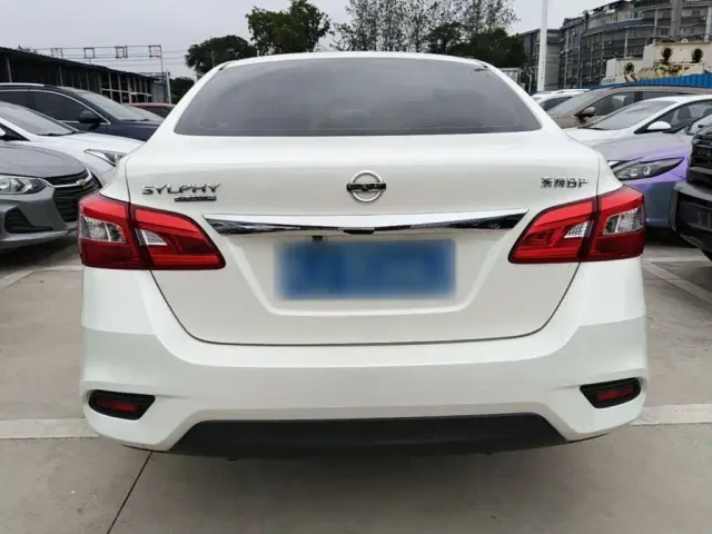 Nissan Sylphy — Фото автомобиля 5