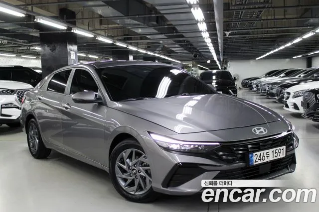 Фотография автомобиля — Hyundai Avante CN7