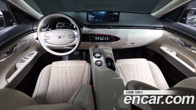 Genesis GV70 — Фото автомобиля 10