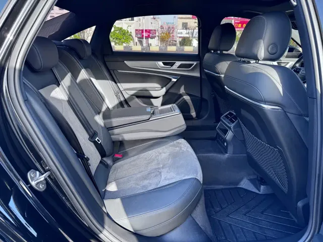 Audi A6L — Фото автомобиля 14