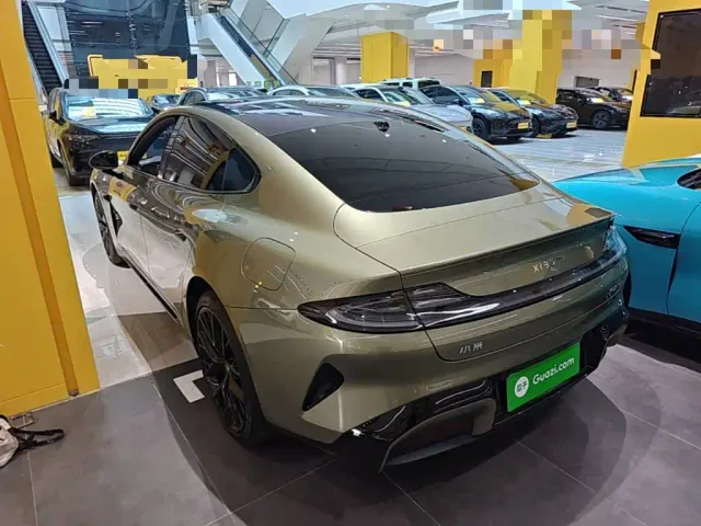 Xiaomi SU7 — Фото автомобиля 4