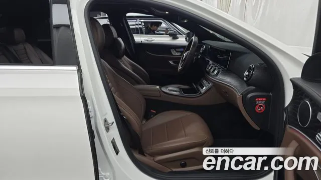 Mercedes-Benz E-Class W213 — Фото автомобиля 11