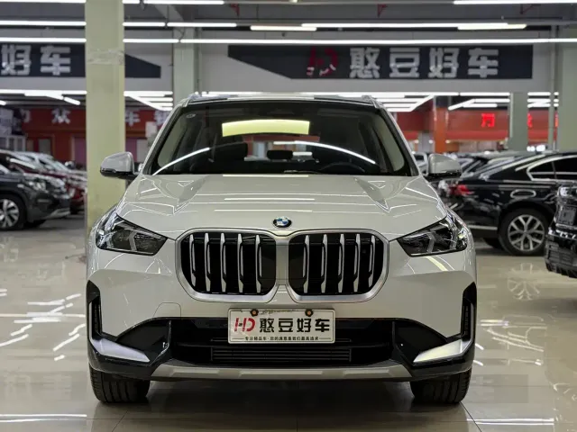 BMW X1 — Фото автомобиля 4