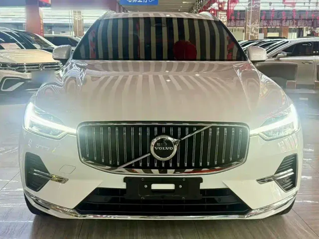 Volvo XC60 — Фото автомобиля 5