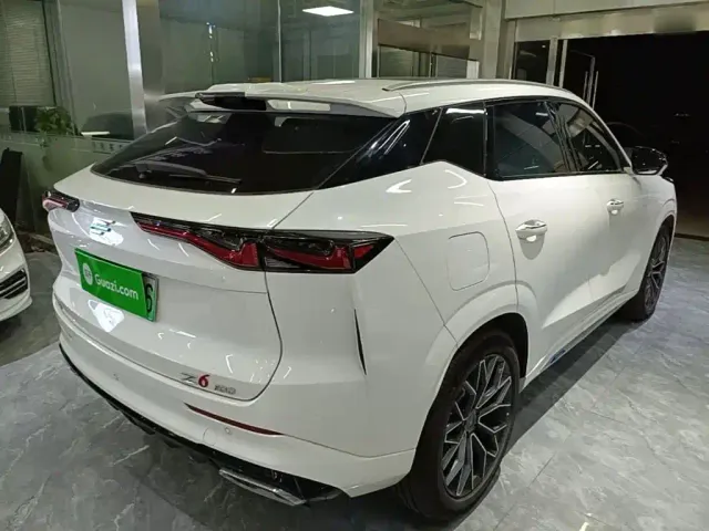Changan Oshan Z6 EV — Фото автомобиля 4
