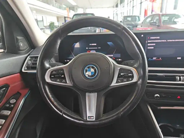 BMW i3 — Фото автомобиля 10