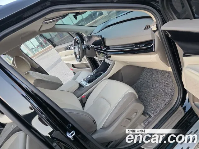 Kia Carnival Generation 4 — Фото автомобиля 20