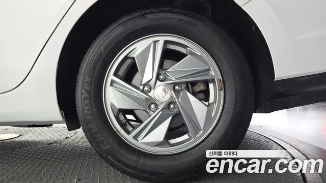 Hyundai AVANTE Новый Avante (CN7) — Фото автомобиля 21