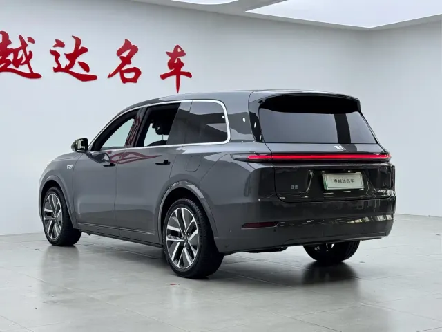 Li Auto L9 — Фото автомобиля 21