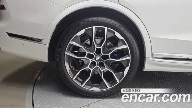 BMW X7 — Фото автомобиля 5