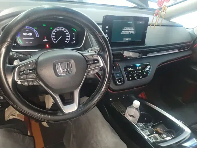 Honda Elysion — Фото автомобиля 9