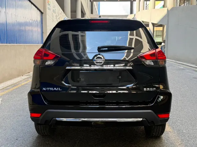 Nissan X-Trail — Фото автомобиля 5