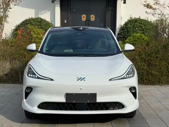 Фотография автомобиля — IM Motors LS6