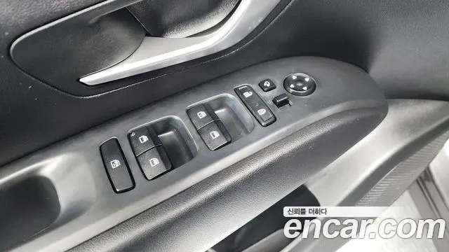 Hyundai Tucson Tucson (NX4) Дизель 2.0 2WD — Фото автомобиля 26
