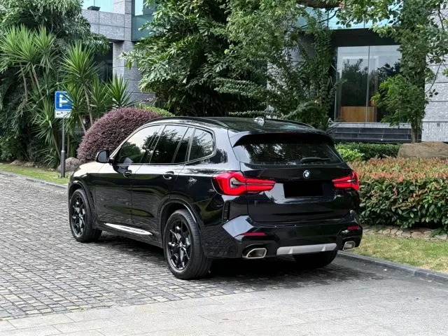 BMW BMW X3 2022 Facelift xDrive25i M Sport Package — Фото автомобиля 5