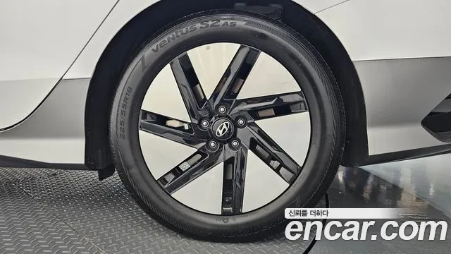 Hyundai Ioniq 6 — Фото автомобиля 6