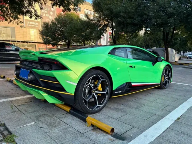 Lamborghini Huracan — Фото автомобиля 8