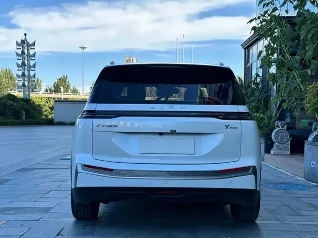 GAC Aion Y — Фото автомобиля 8