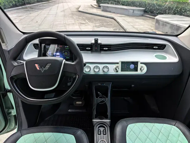 Wuling Hongguang Mini EV — Фото автомобиля 6