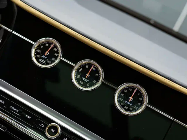 Bentley Flying Spur — Фото автомобиля 21